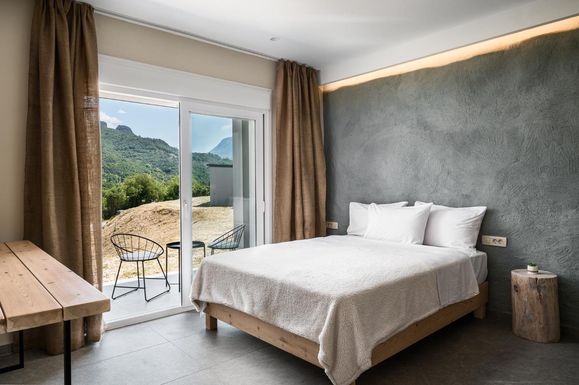 Gefiri Plakas Hotel, Tzoumerka Екстер'єр фото