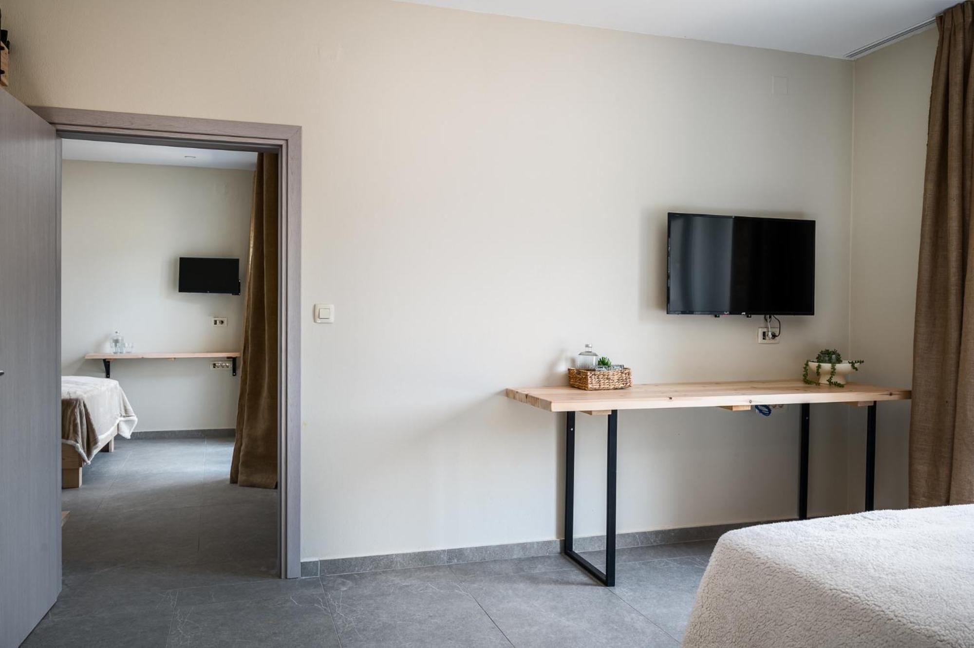Gefiri Plakas Hotel, Tzoumerka Екстер'єр фото